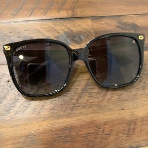 Gucci Sunglasses - black